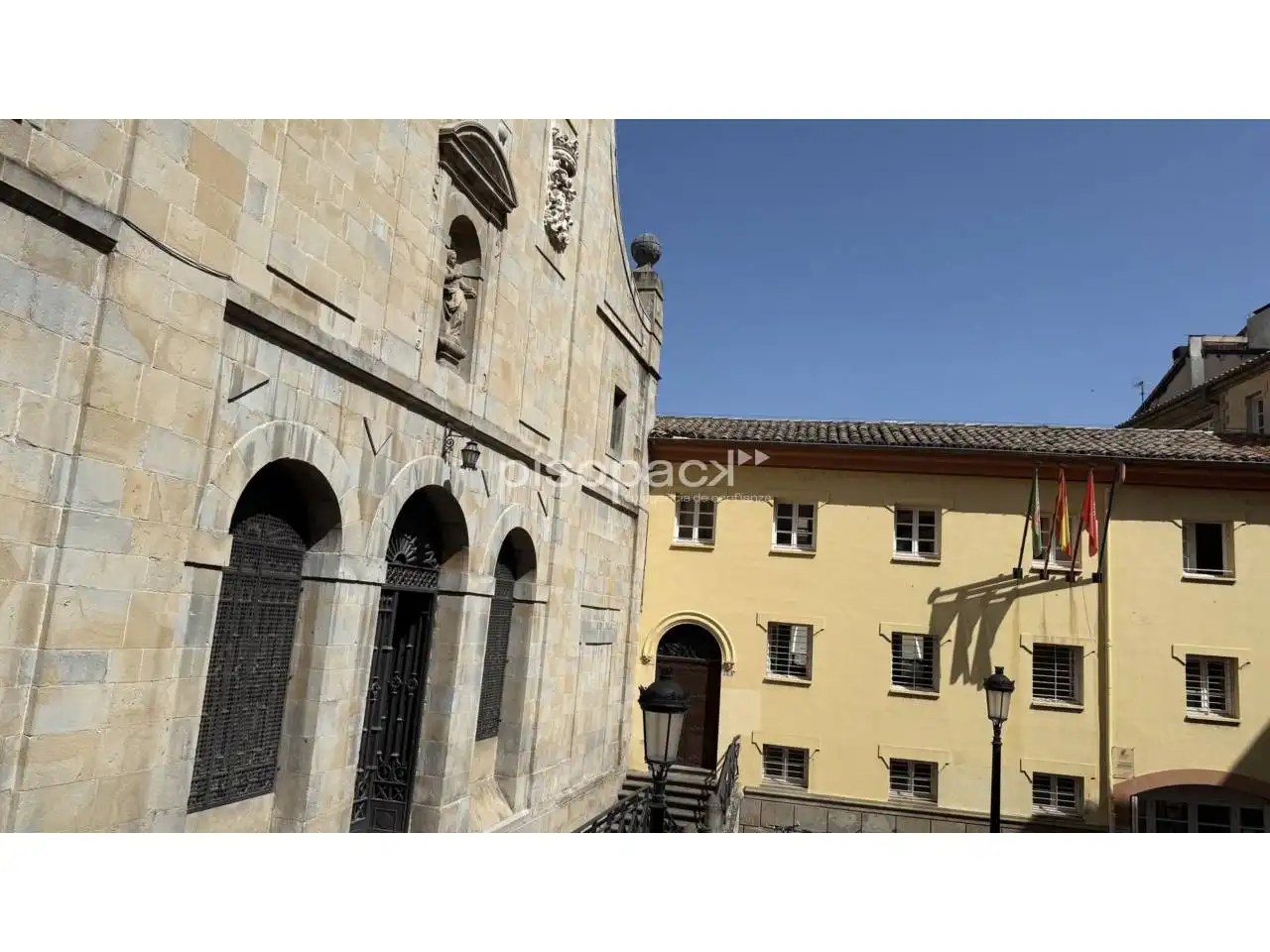 Exterior view of Flat for sale in  Pamplona / Iruña  with Heating, Parquet flooring and Storage room