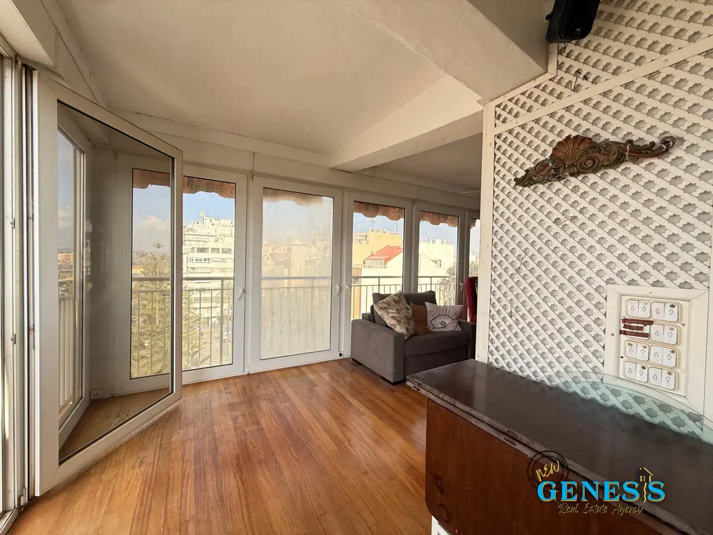 Terrassa de Apartament en venda en Torrevieja amb Parquet i Moblat