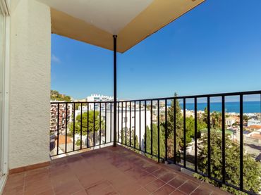 Apartamento con ascensor en venta en Montemar