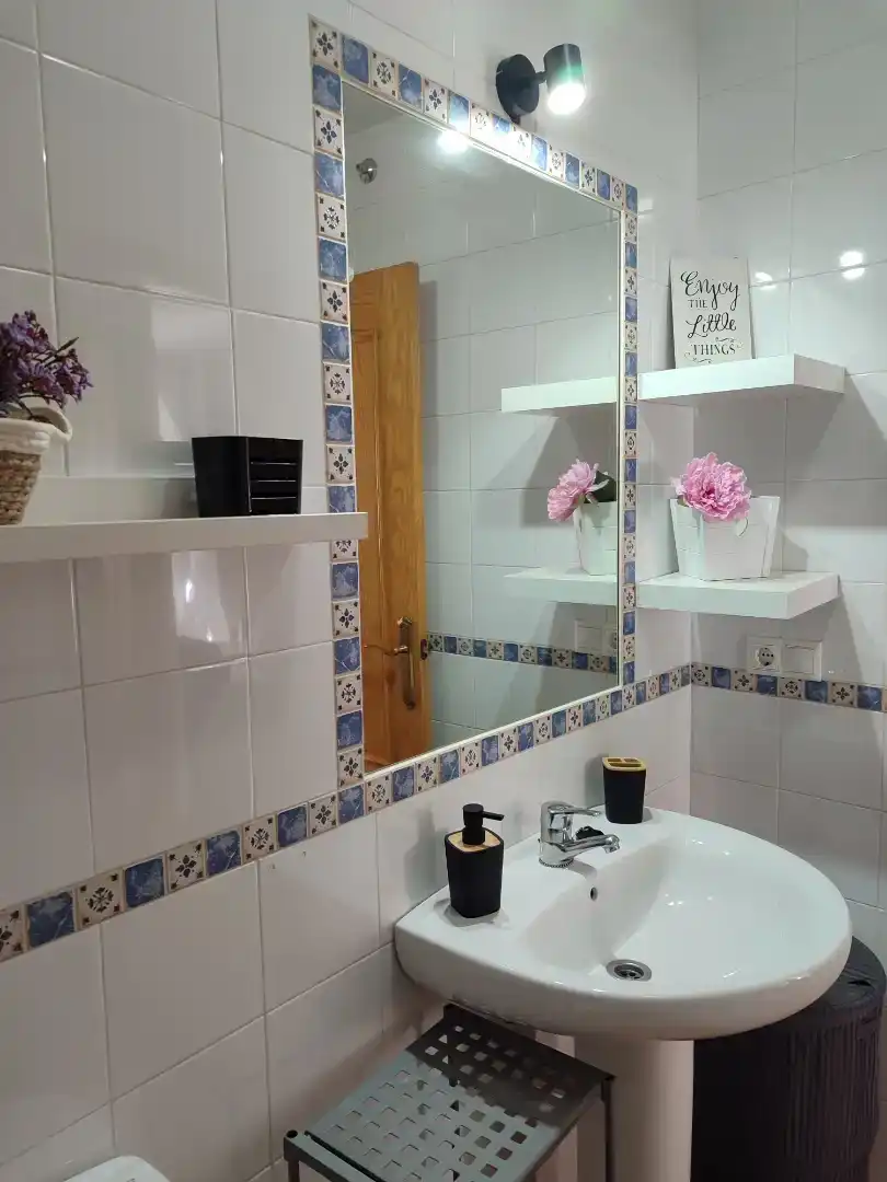 Baño de Apartamento de alquiler en Conil de la Frontera