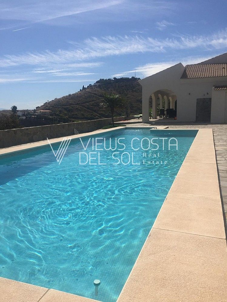 Piscina de Casa o xalet de lloguer en Algarrobo amb Aire condicionat, Calefacció i Terrassa