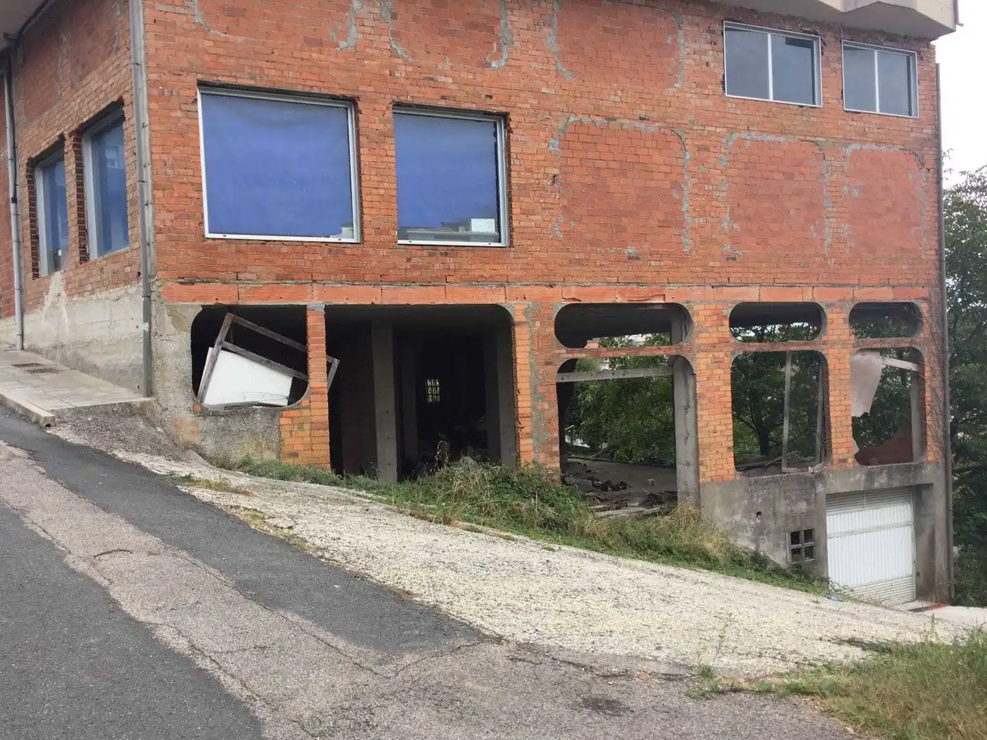 Local commercial à vendre à CINE (DO)
