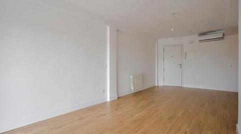 Foto 5 de Piso en venta en Calle de Illescas, Aluche, Madrid