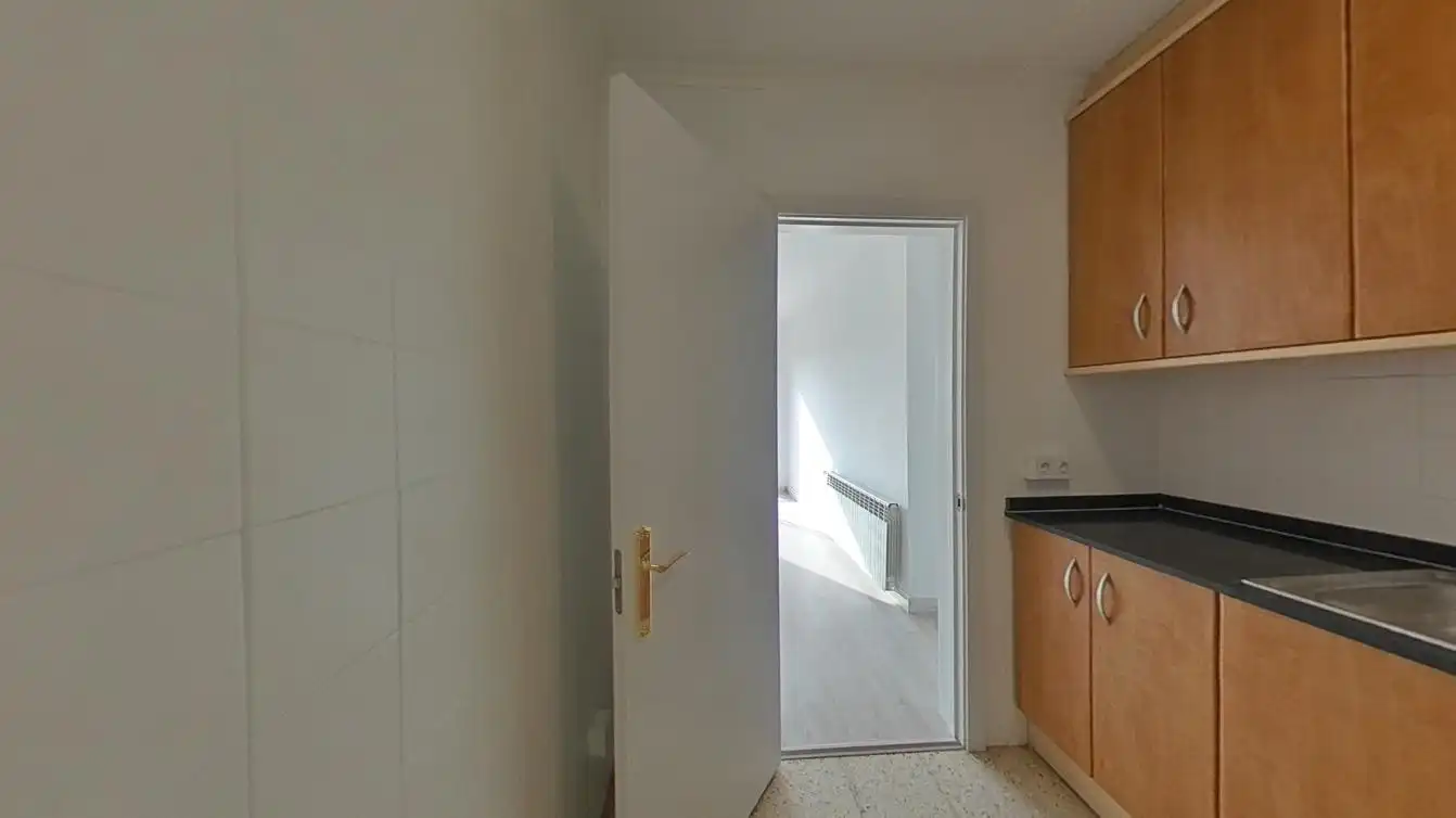 Flat for sale in Sabadell  with Heating