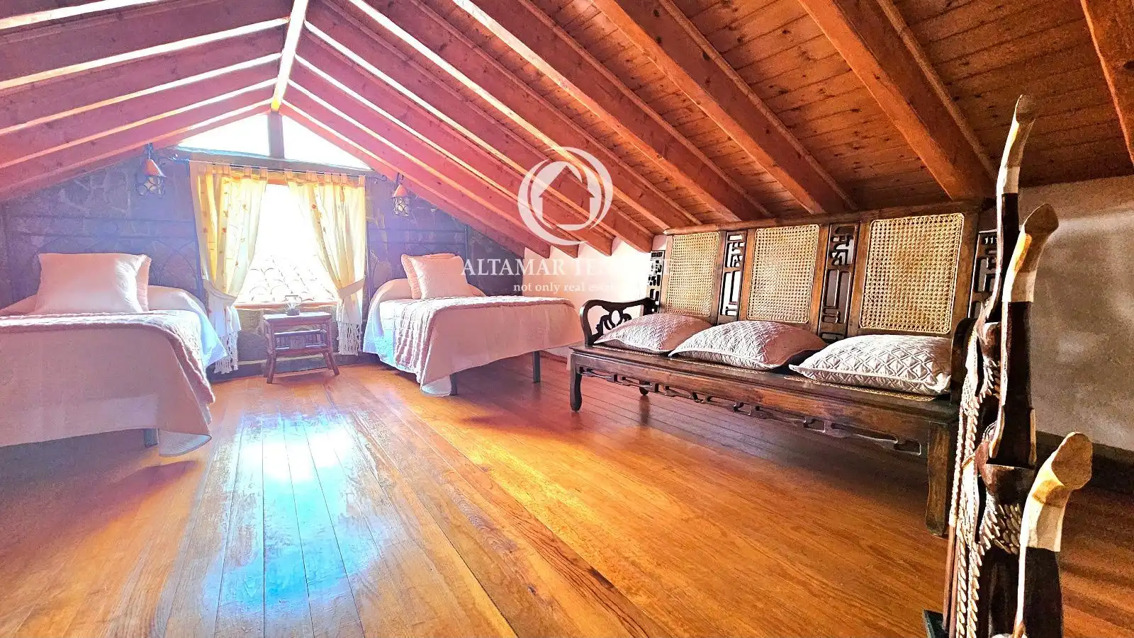 Habitación de Casa adosada en venta en Santiago del Teide con Terraza, Trastero y Amueblado
