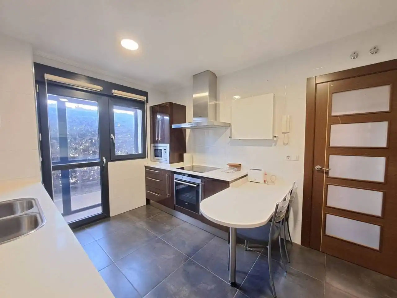 Cocina de Casa adosada en venta en Castrillo del Val con Calefacción, Jardín privado y Parquet