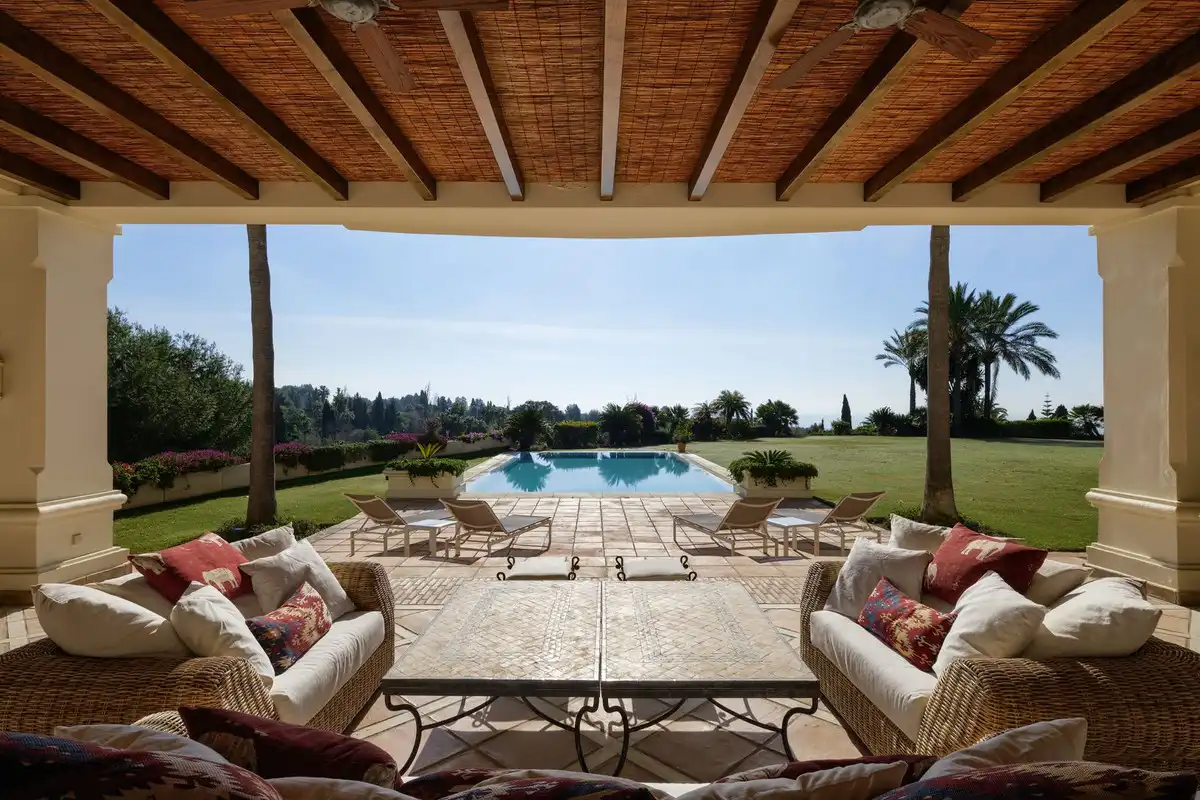 Chalet con piscina en venta en Milla de Oro, imagen 10
