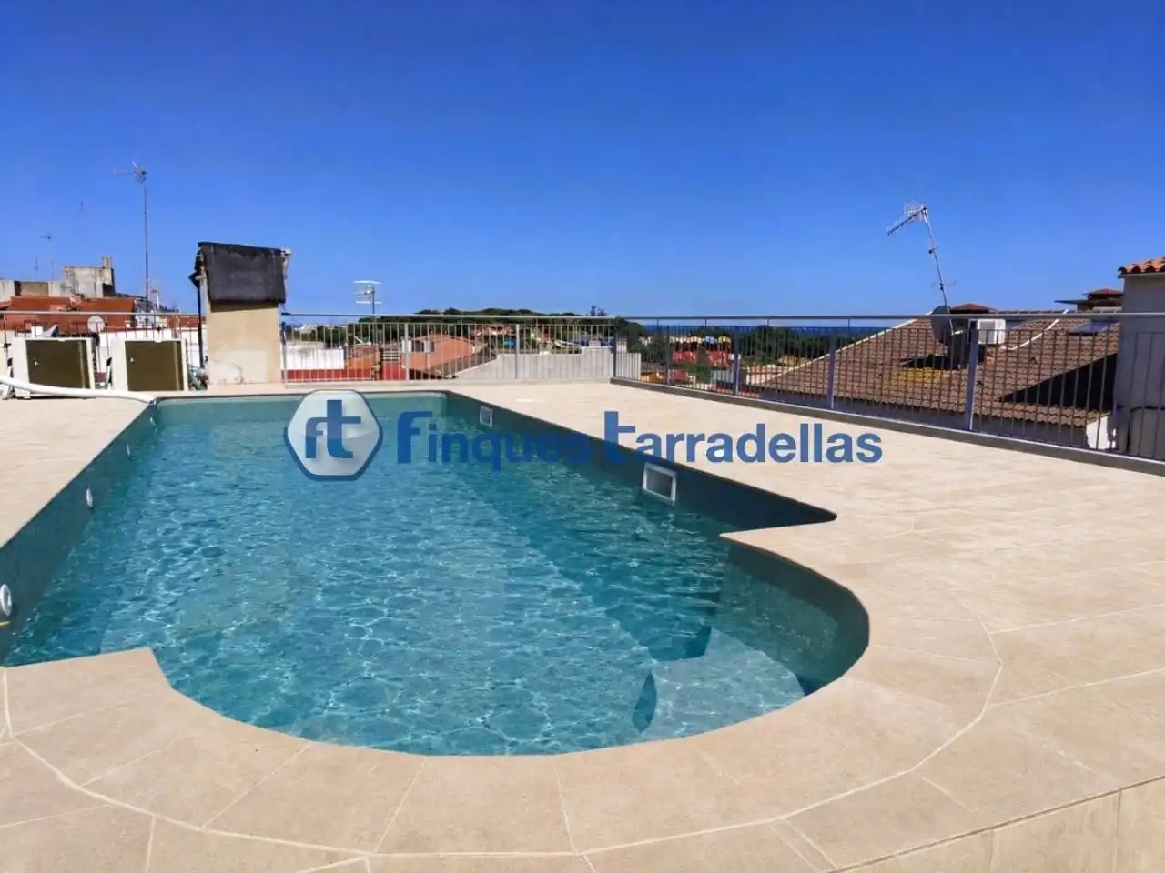 Piscina de Piso en venta en Palafolls con Aire acondicionado, Calefacción y Balcón