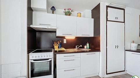 Foto 4 de Apartamento en venta en Calle de Pedro Calderon de la Barca, Salatar, Roses