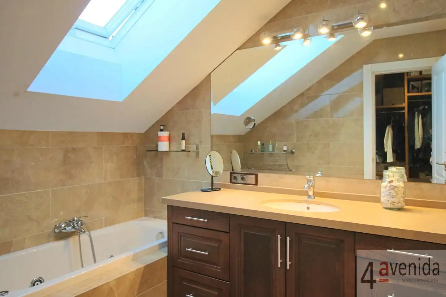 Bathroom of Houses for sale in Las Regueras    with Heating, Private garden and Swimming Pool