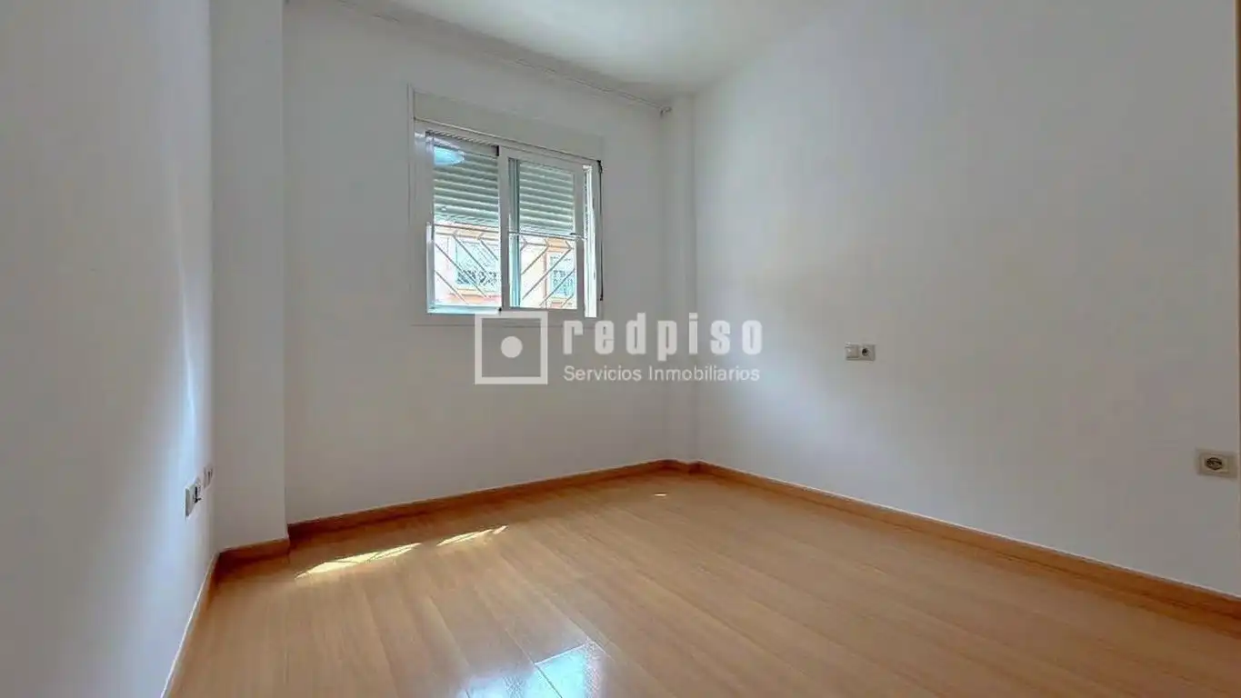 Dormitori de Casa o xalet de lloguer en Málaga amb Aire condicionat, Calefacció i Jardí privat