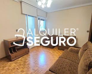 Sala d'estar de Pis de lloguer en  Madrid Capital amb Calefacció i Moblat