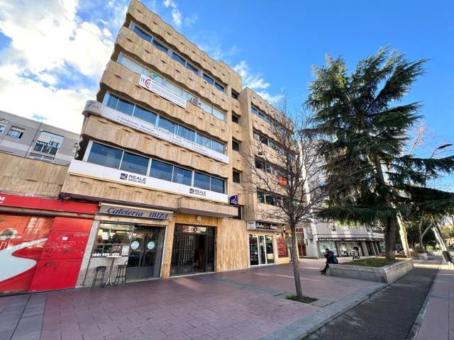 Oficina en Alquiler en ESPAÑA en Juan de la Cierva