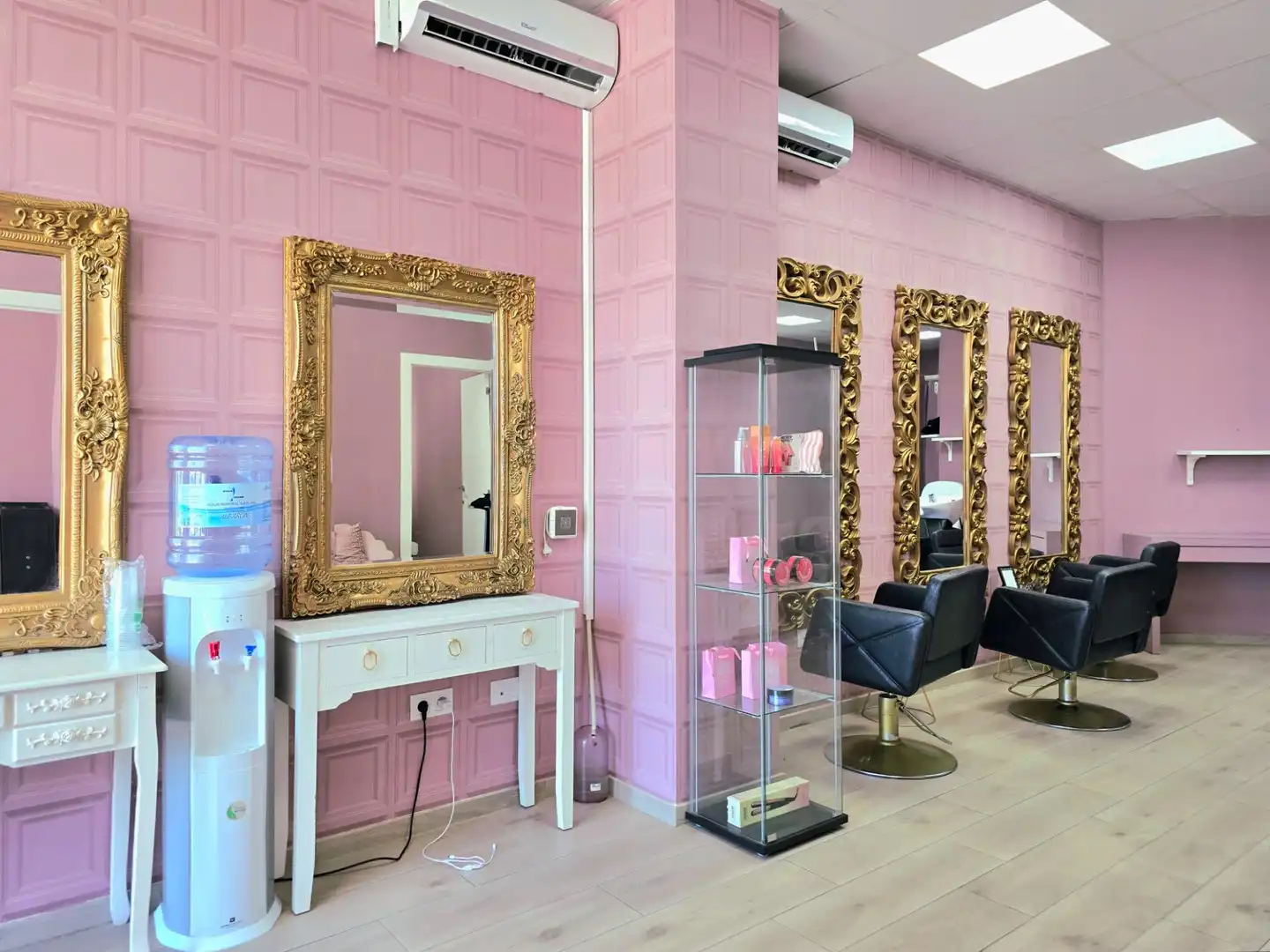 Commercial properties for rent in Marbella  with Air Conditioner and Furnished