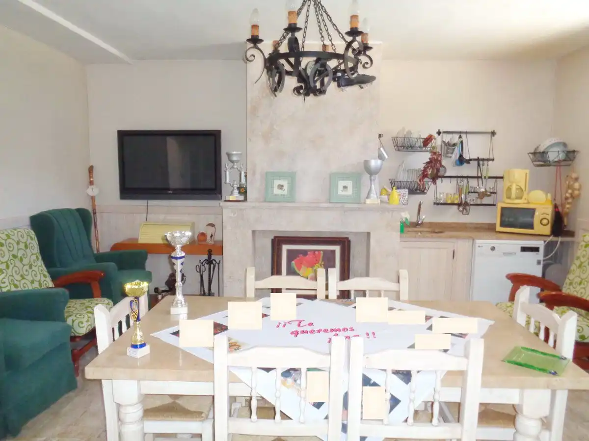 Chalet con piscina en venta en Valdepeñas, imagen 4