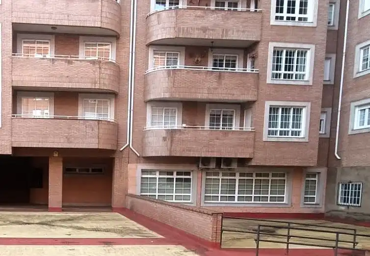 Local comercial en venda a Las Eras de Renueva, imagen 2