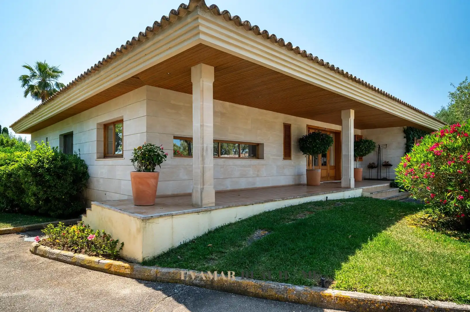 Vista exterior de Casa o xalet en venda en Marratxí amb Aire condicionat, Calefacció i Terrassa