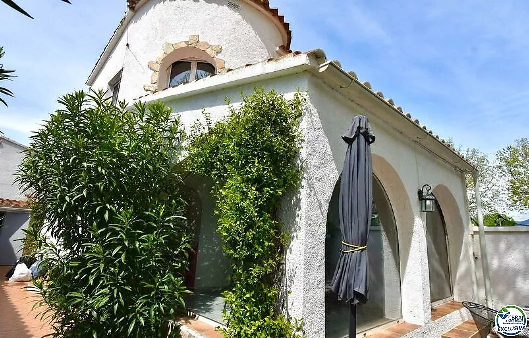 Exterior view of Country house for sale in Empuriabrava  with Air Conditioner and Furnished