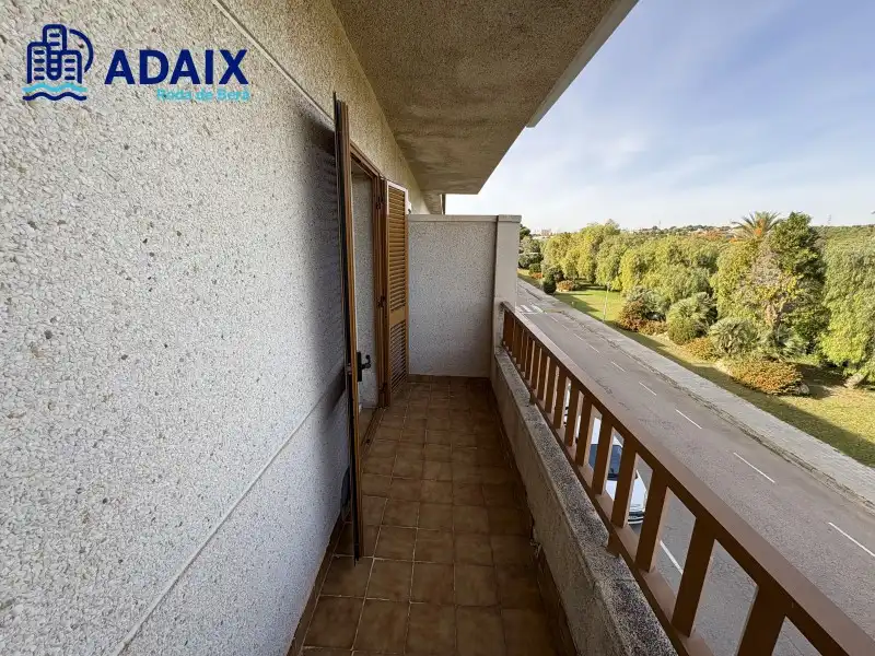 Casa adosada en venta en Roda de Berà