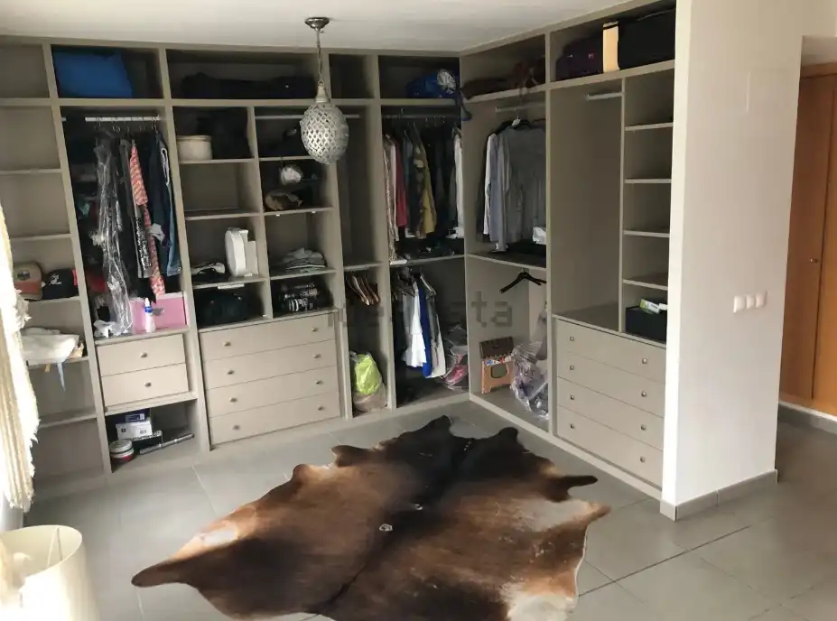 Habitación de Piso de alquiler en Valencia con Aire acondicionado, Calefacción y Horno