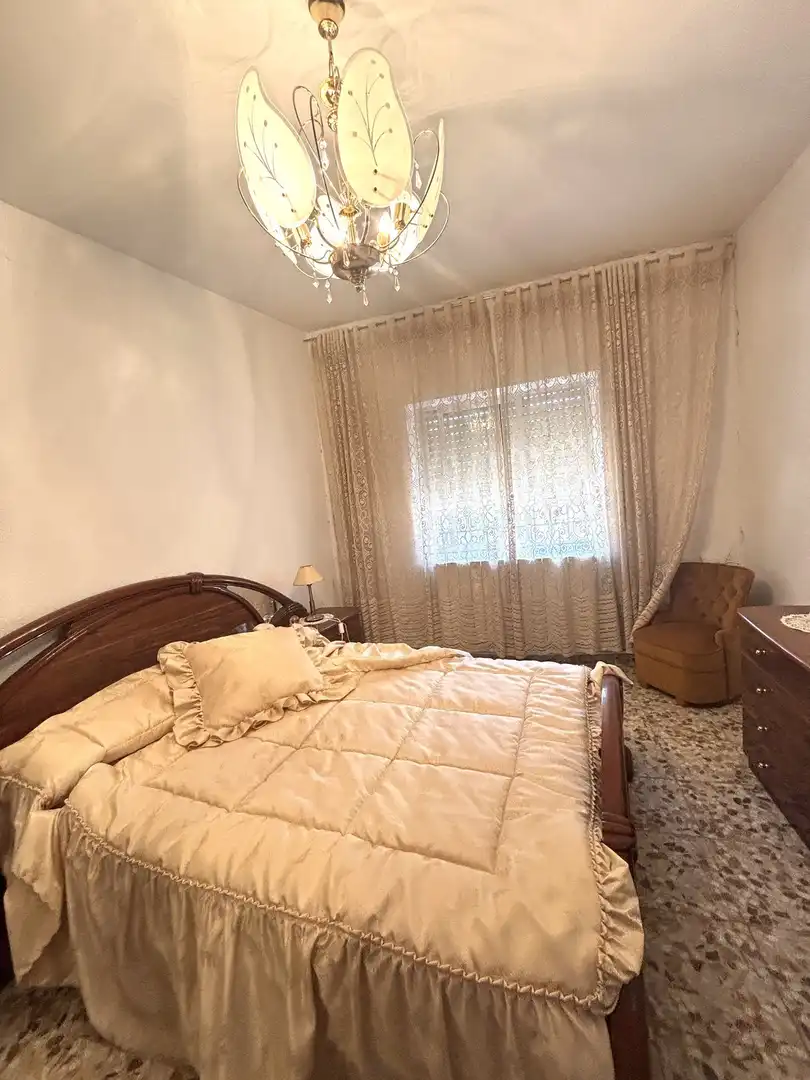 Dormitori de Casa o xalet en venda en Navahermosa amb Calefacció i Jardí privat