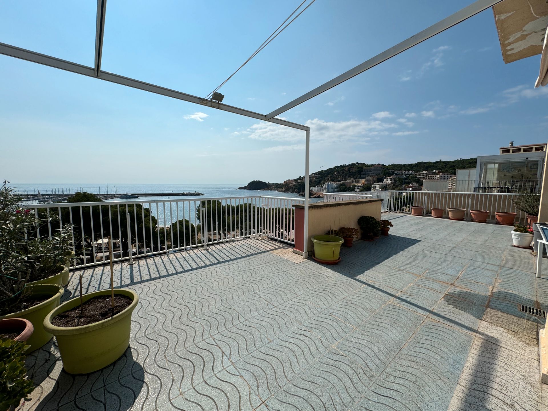 Àtic de lloguer a Passeig del Mar, Centre