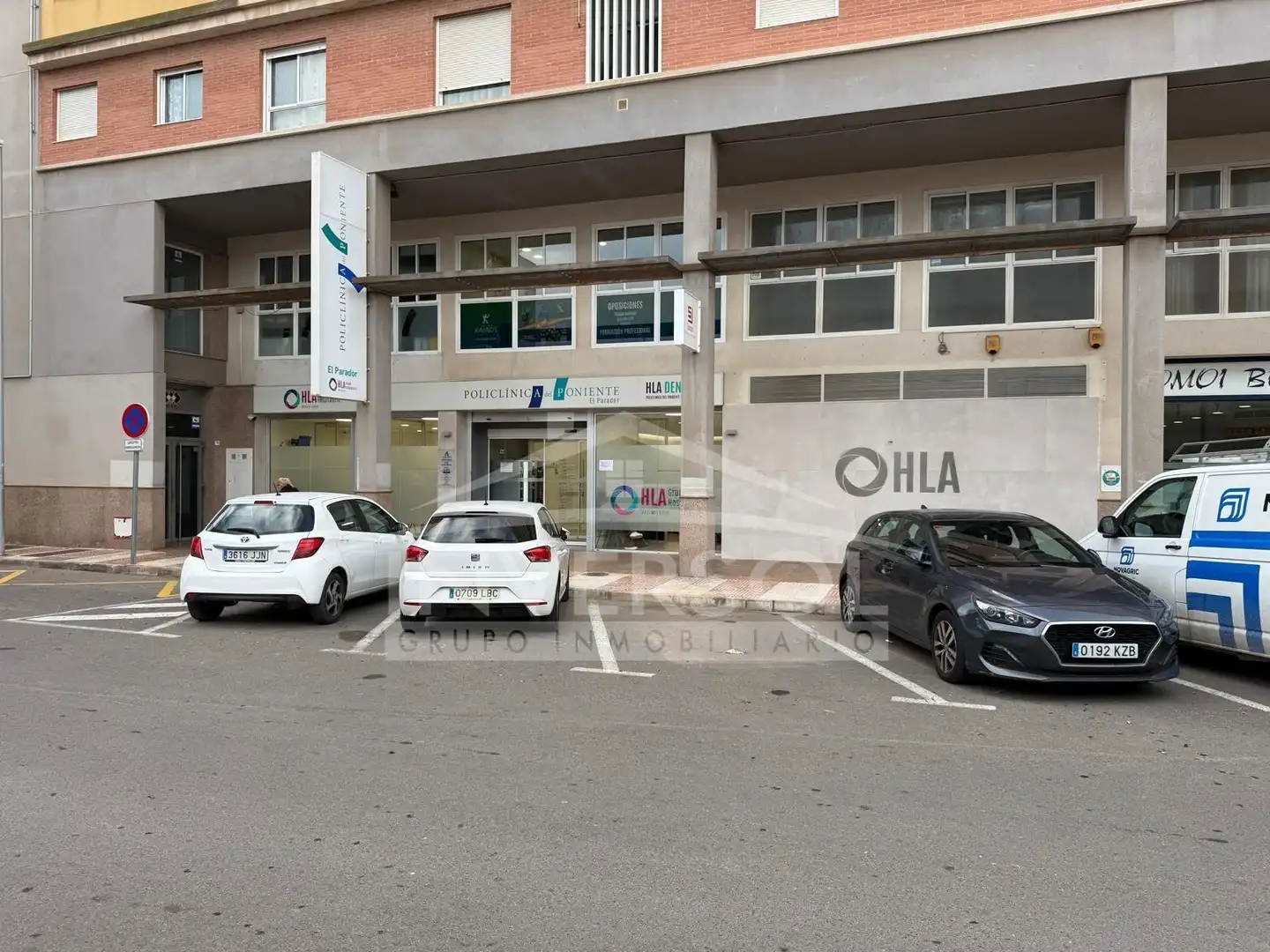 Aparcament de Oficina en venda en Roquetas de Mar