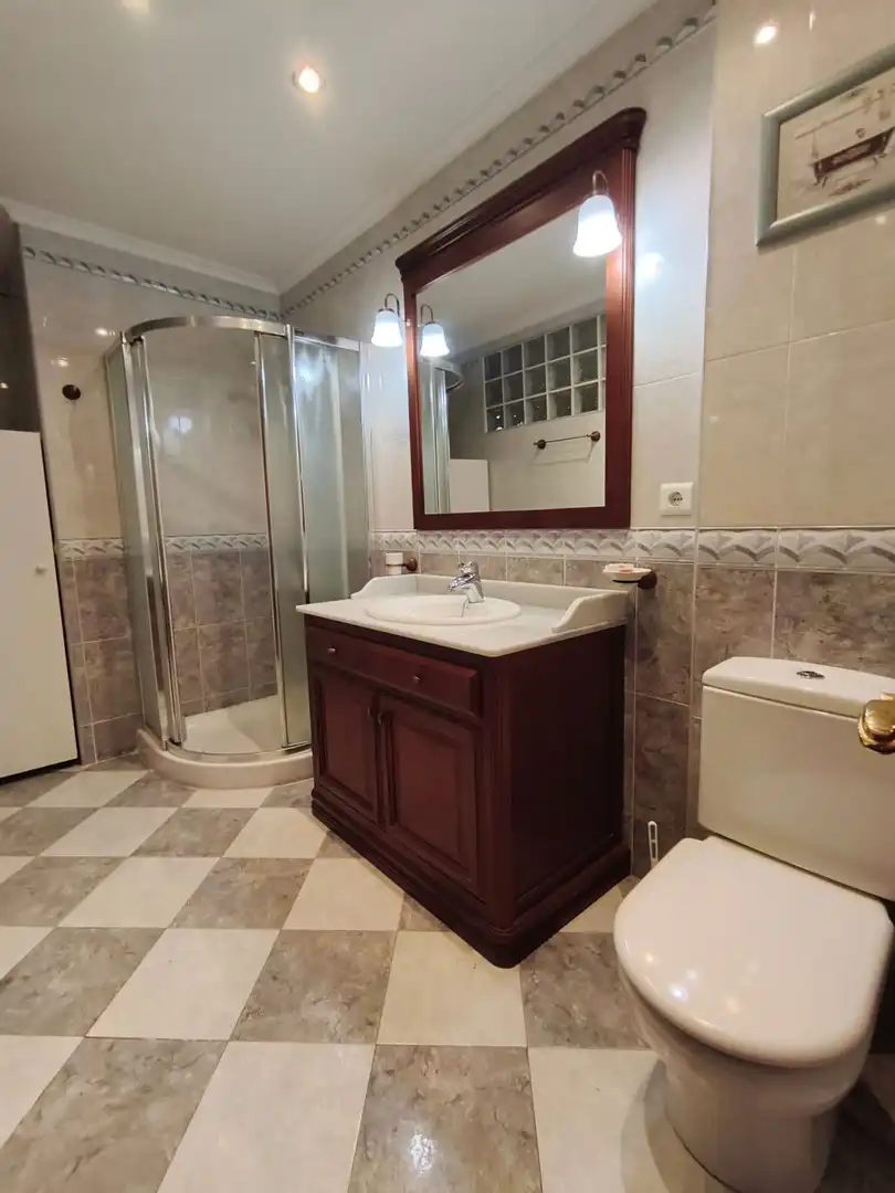 Baño de Dúplex en venta en Bárcena de Cicero con Calefacción, Terraza y Trastero
