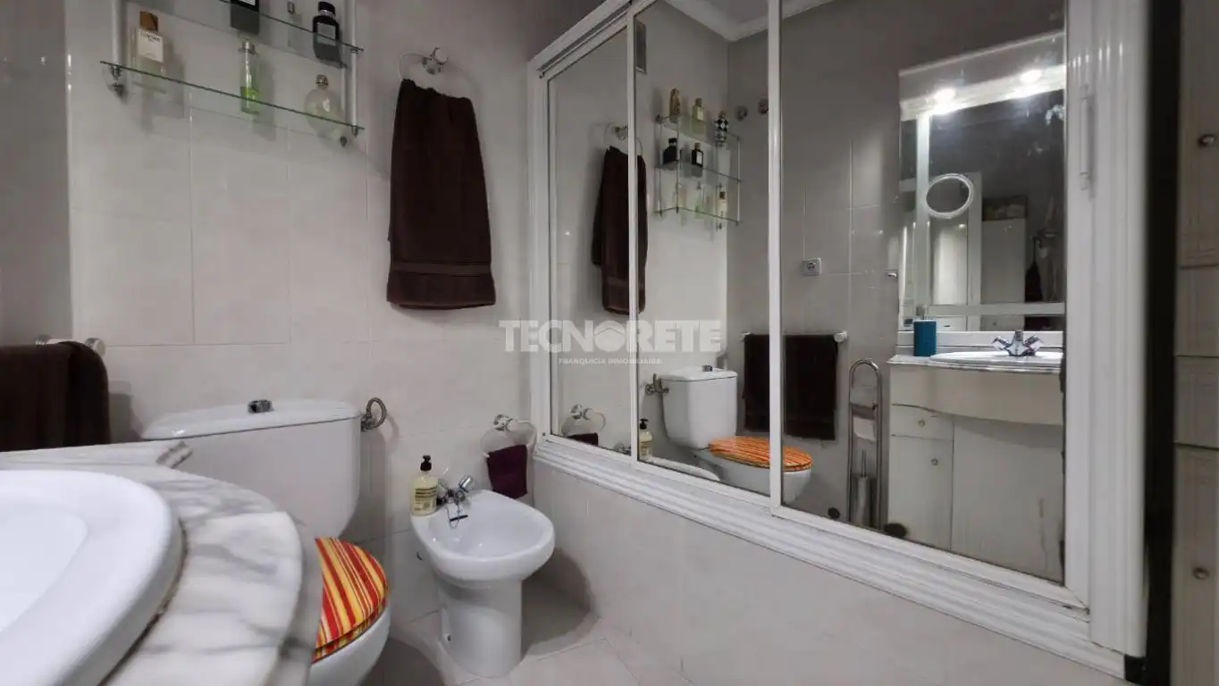 Baño de Piso en venta en Guadalajara con Aire acondicionado, Calefacción y Balcón