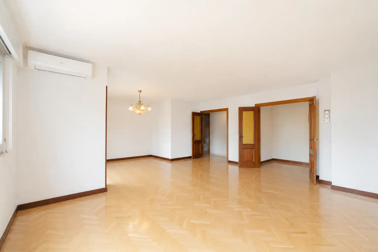 Living room of Attic for sale in Pozuelo de Alarcón  with Air Conditioner, Heating and Terrace