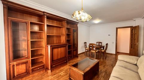 Foto 4 de Piso de alquiler en Alfonso Camín, Llano, Asturias