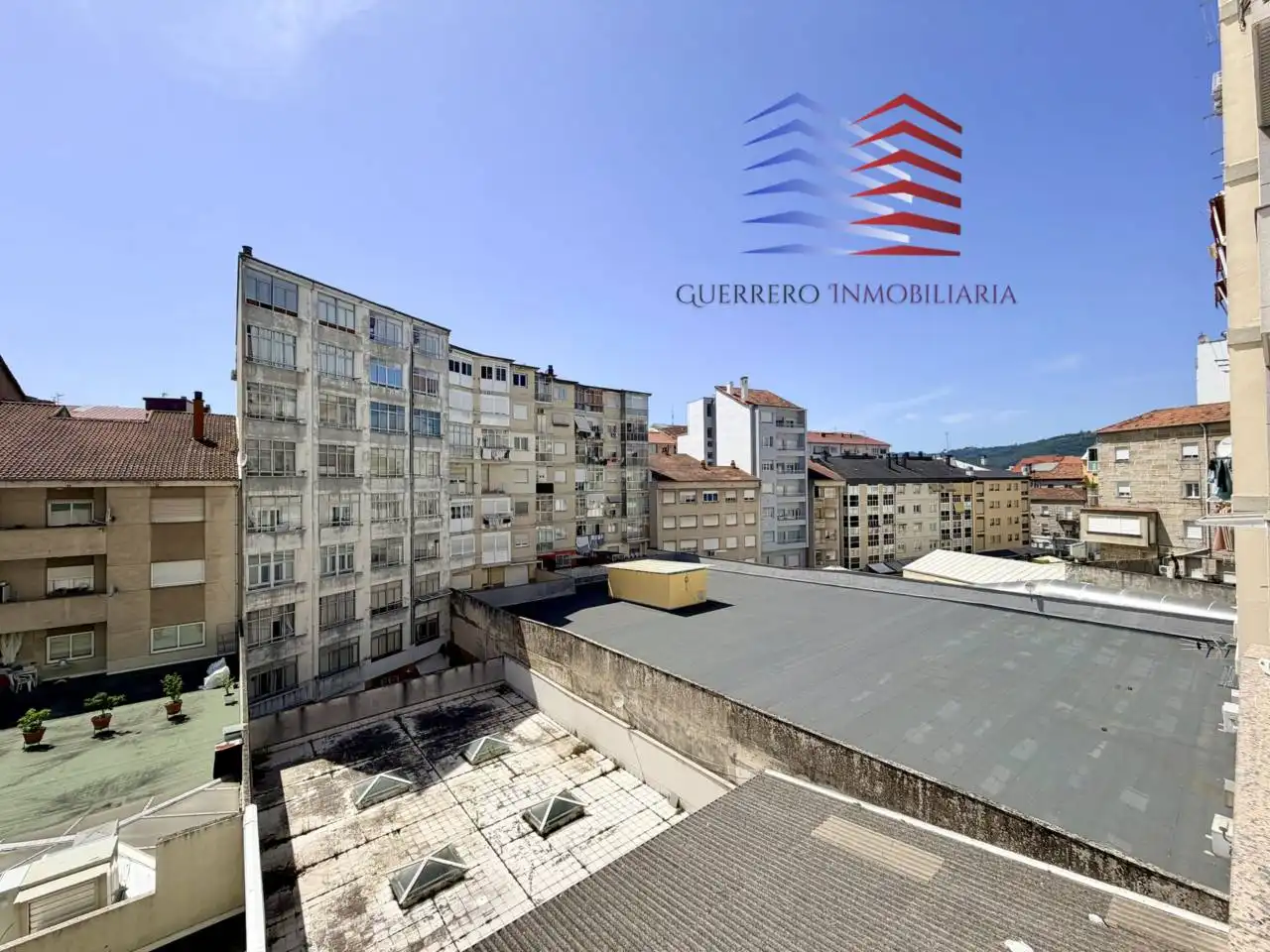 Vista exterior de Apartament de lloguer en Ourense Capital  amb Calefacció, Parquet i Terrassa