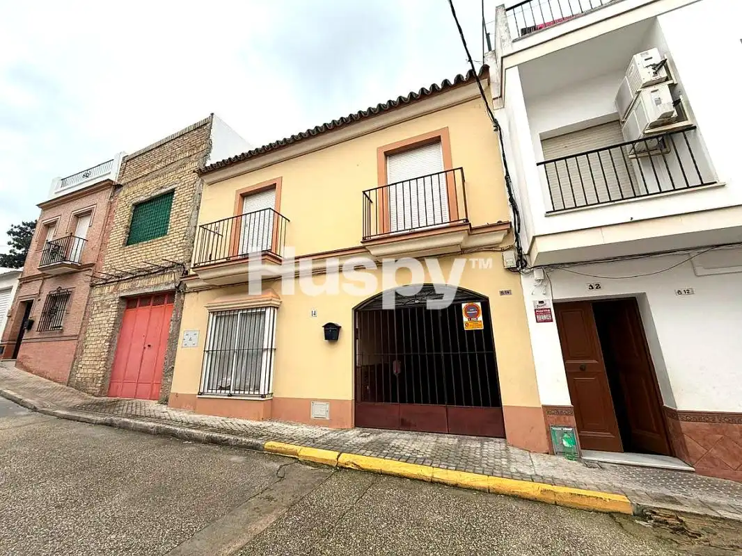 Casa a schiera con balcone in vendita a Calle Santa Cecilia