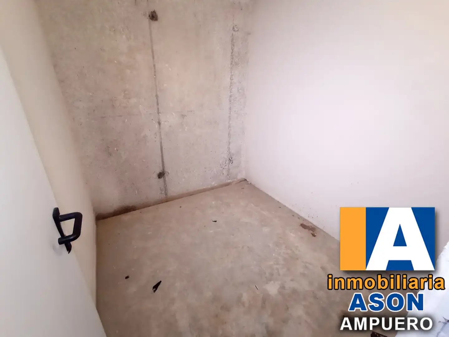 Trastero de alquiler en Calle del Comercio, 31, Ampuero