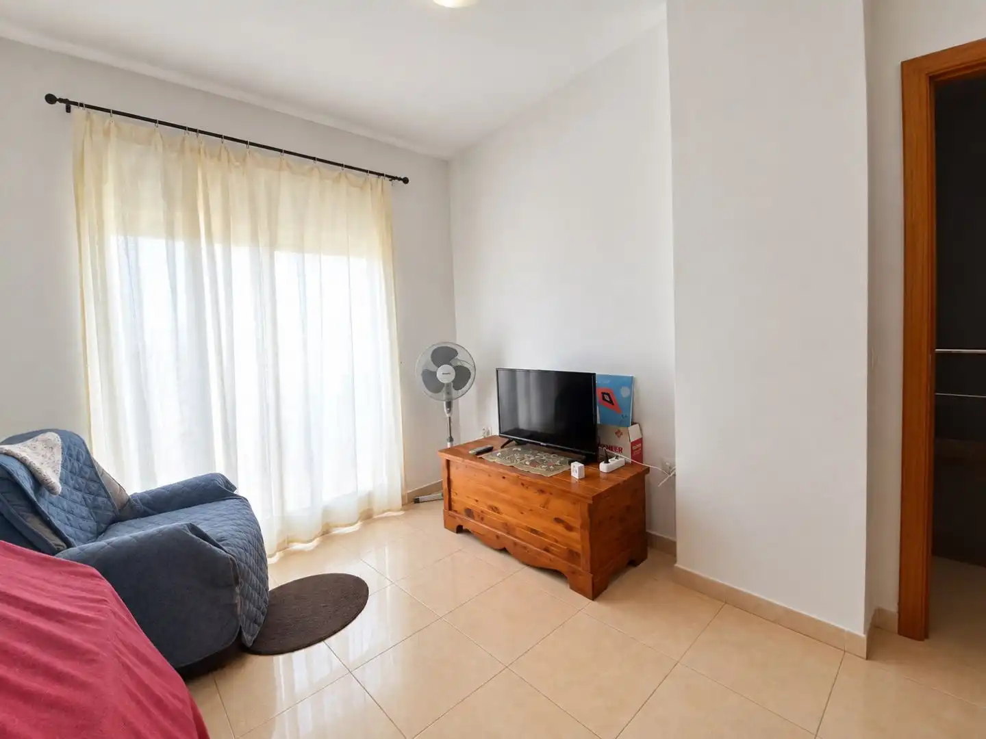 Sala de estar de Casa adosada en venta en Carcaixent con Horno, Lavadora y Microondas