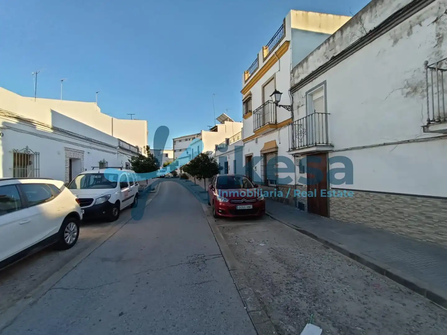 Vista exterior de Casa adosada en venta en Lora del Río