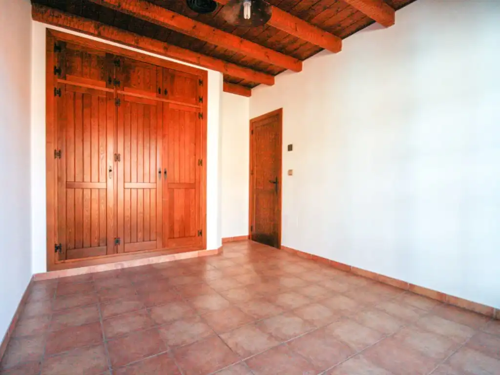 Casa adosada de alquiler en Coín