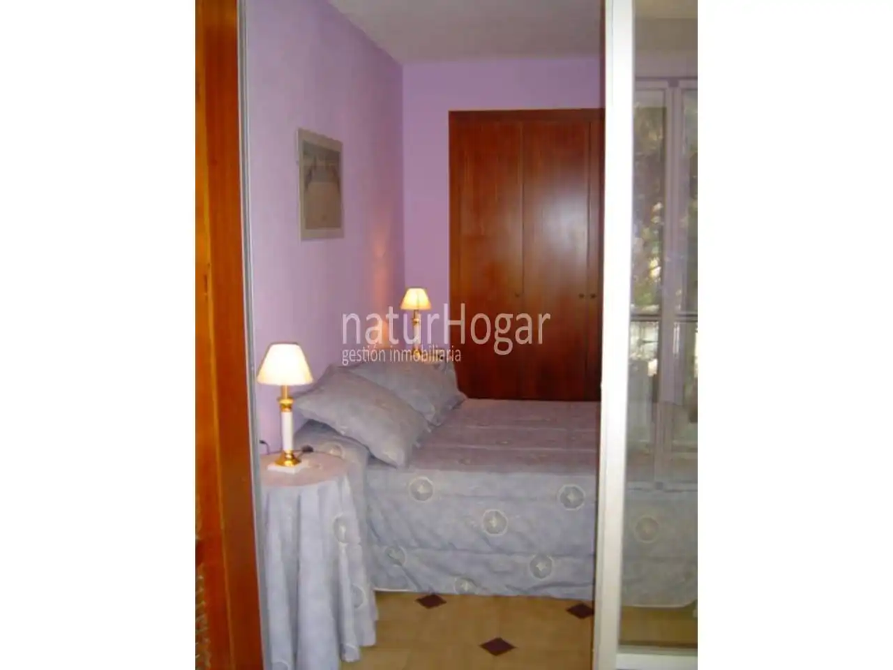 Habitación de Casa adosada en venta en Paterna con Terraza y Piscina comunitaria