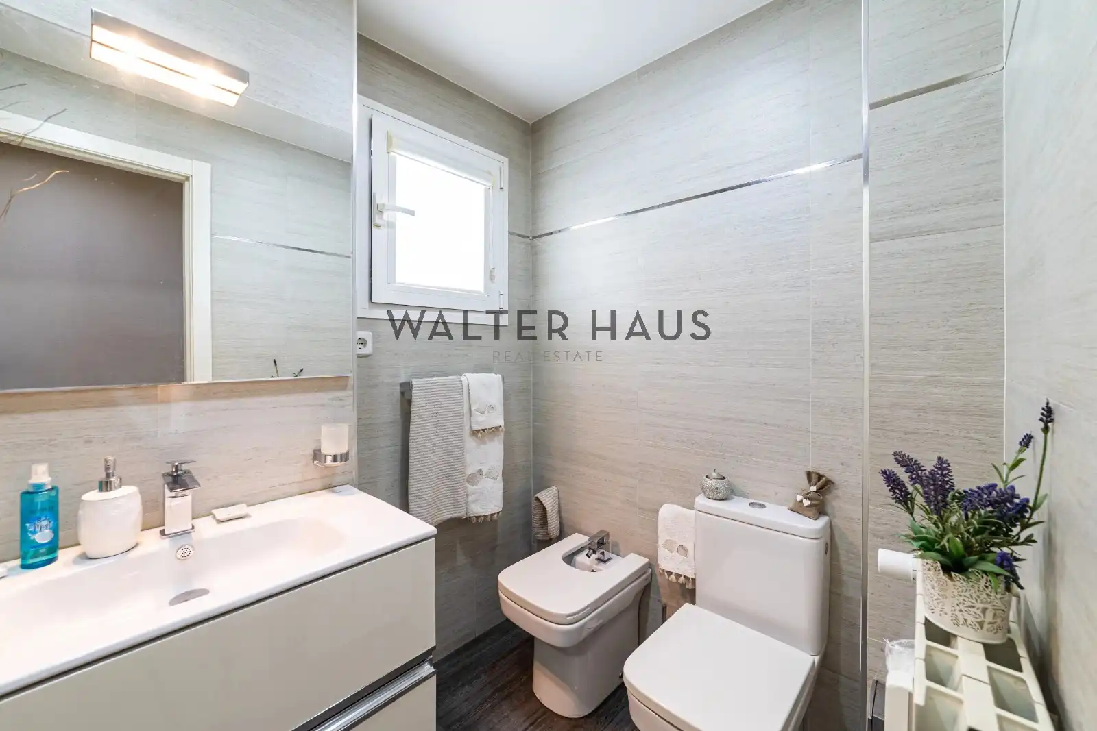 Flat with lift for sale in Travesía Santa María Magdalena, imagen 10