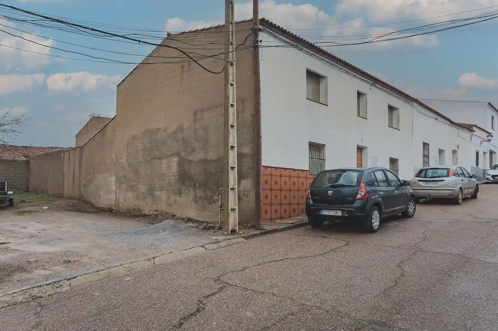 Vista exterior de Edifici en venda en Villagarcía de la Torre