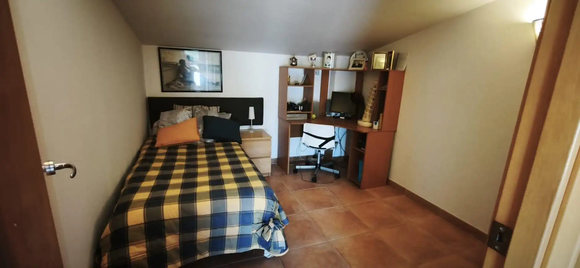 Habitación de Edificio en venta en Argentona