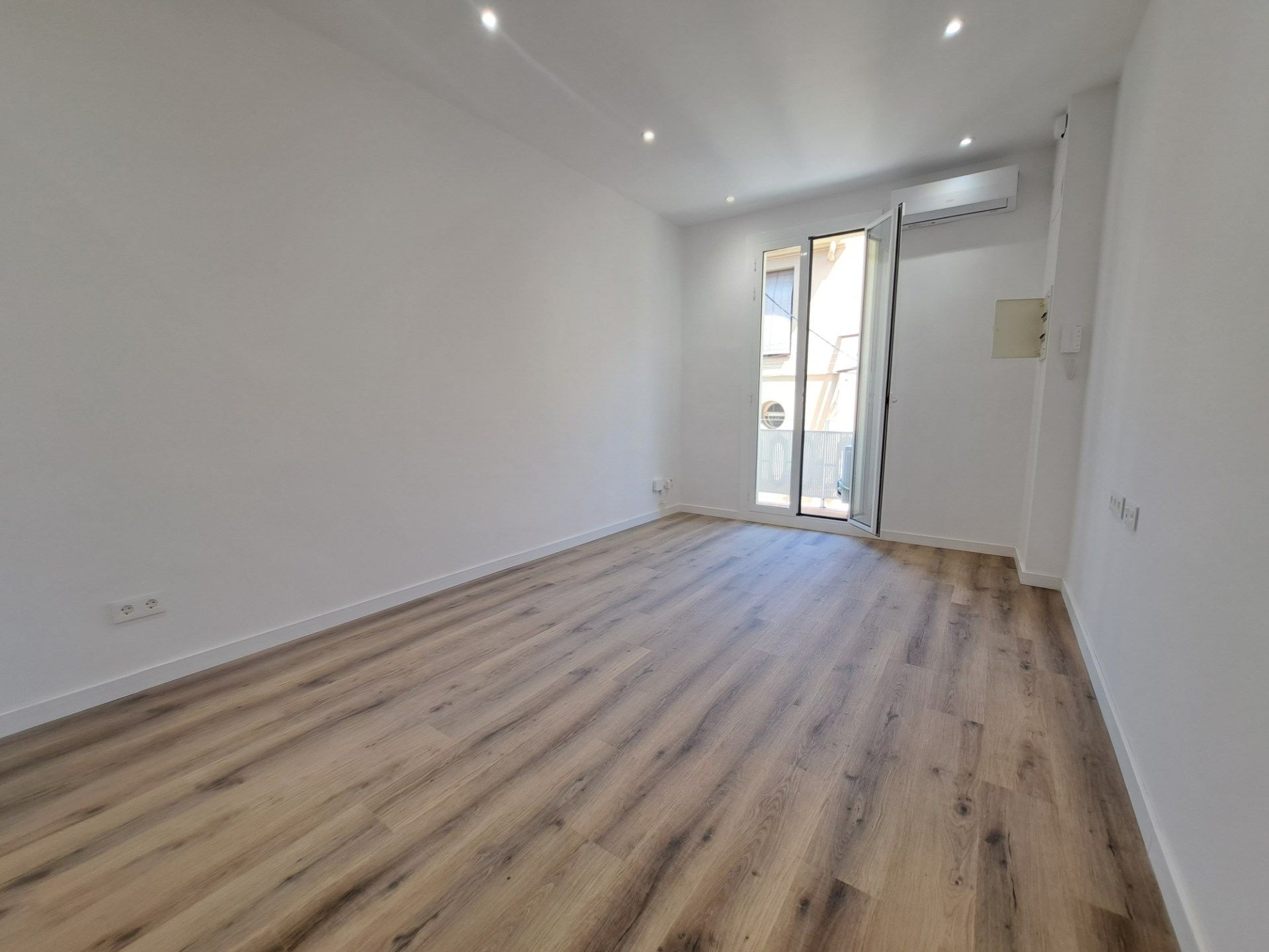 Dormitori de Pis en venda en Rubí amb Calefacció i Terrassa