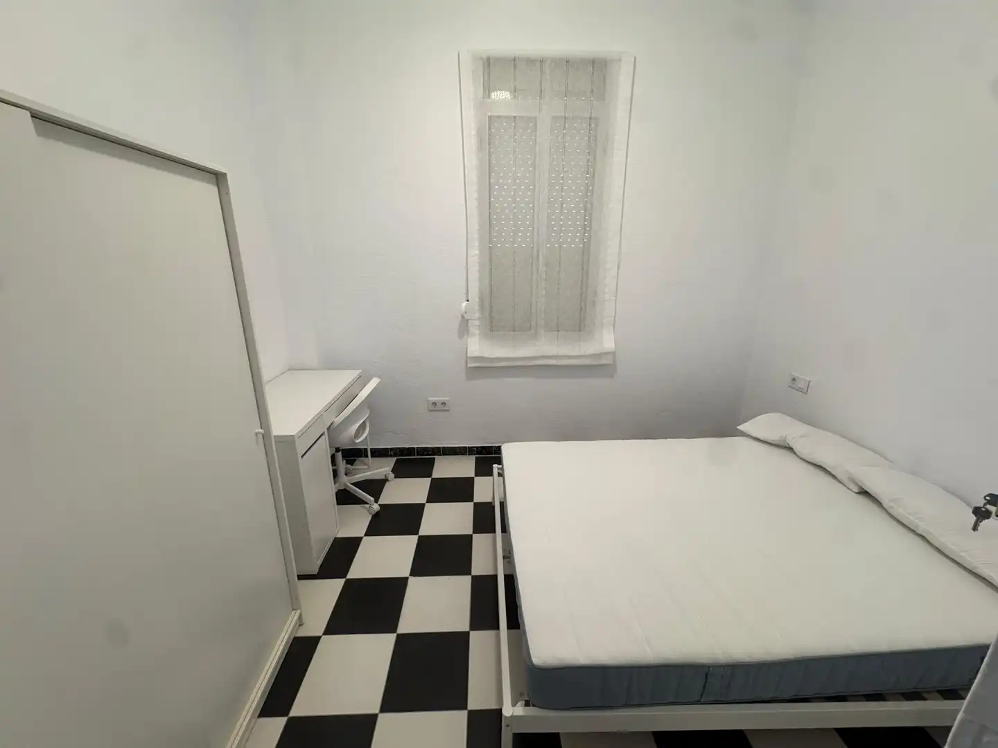 Bedroom of Flat for rent in Nervión