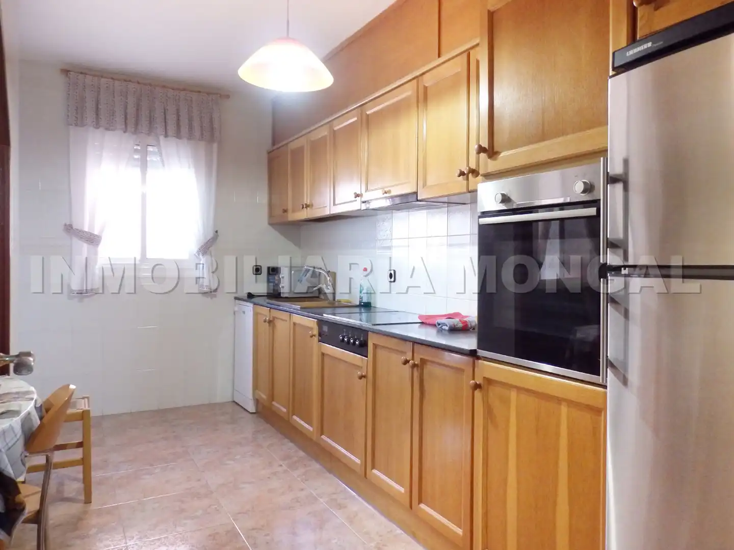 Casa a schiera con terrazza in vendita a Carrer de l'Abat Escarré, imagen 17