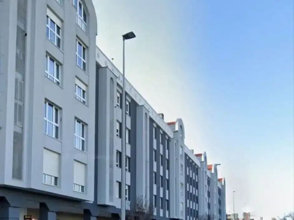 Vista exterior de Piso en venta en Alisal - San Román