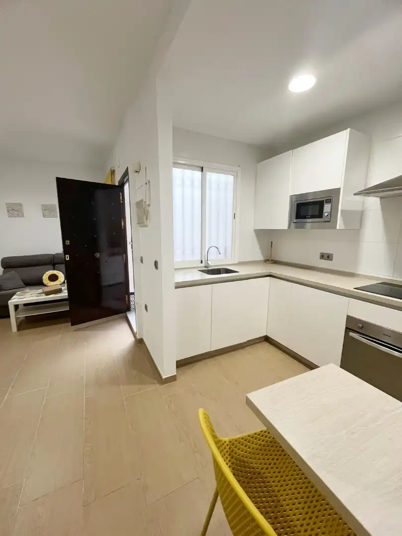 Cuina de Apartament en venda en Córdoba amb Aire condicionat, Calefacció i Moblat