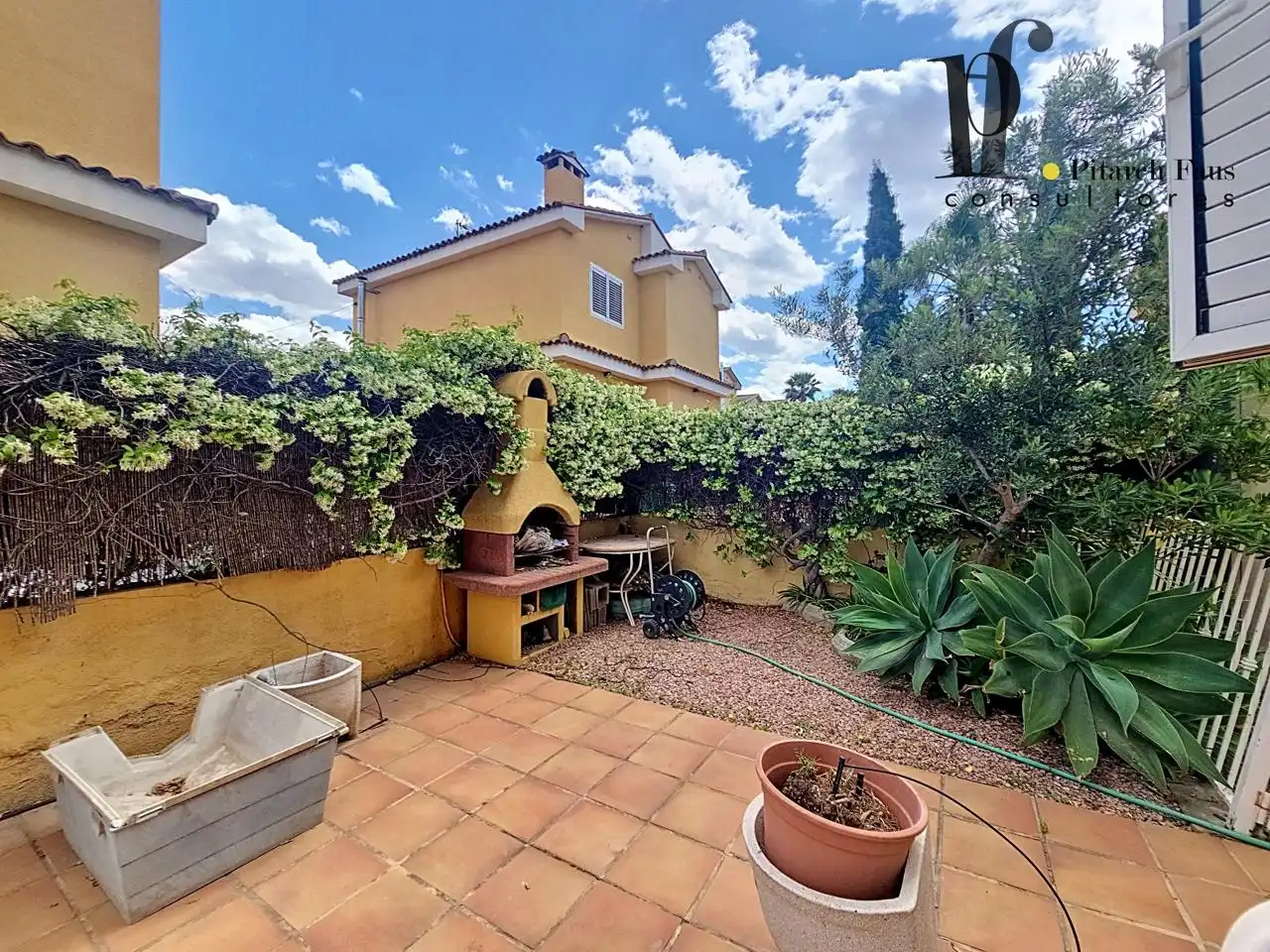 Jardín de Casa o chalet en venta en La Pobla de Vallbona con Aire acondicionado, Calefacción y Jardín privado