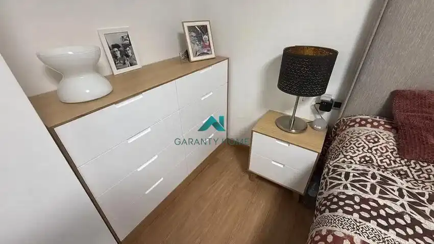 Habitación de Piso en venta en Pontevedra Capital  con Calefacción y Trastero