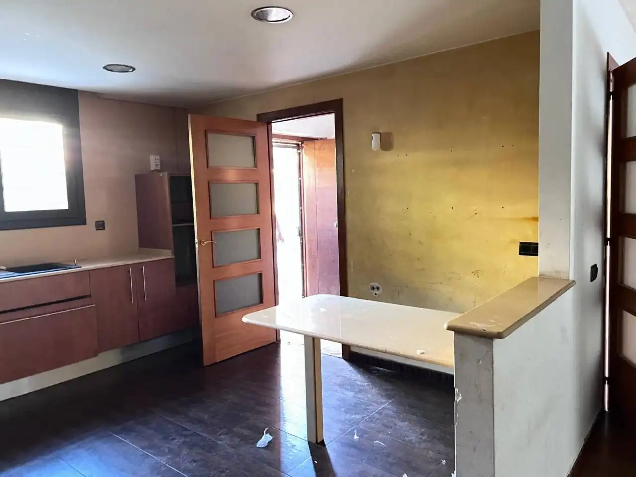 Cuina de Casa o xalet en venda en Vilanova del Vallès amb Jardí privat, Terrassa i Piscina