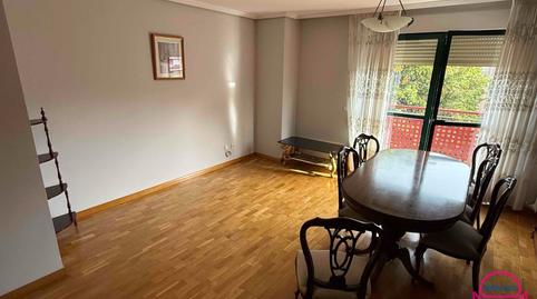 Foto 3 de Piso de alquiler en Los Robles, San Mamés - La Palomera, León